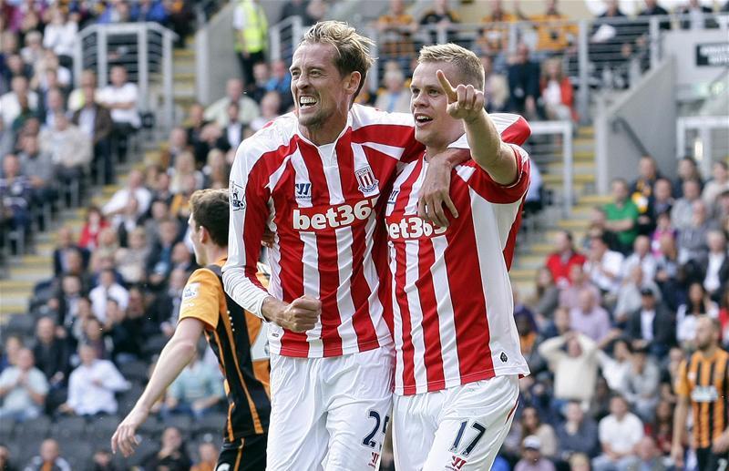 Ryan Shawcross ve Peter Crouch