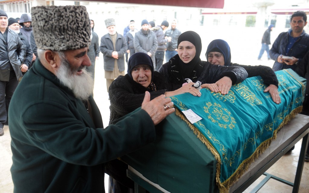 Ailesi, Kaim Saduev'e gözyaşları içinde veda etti.